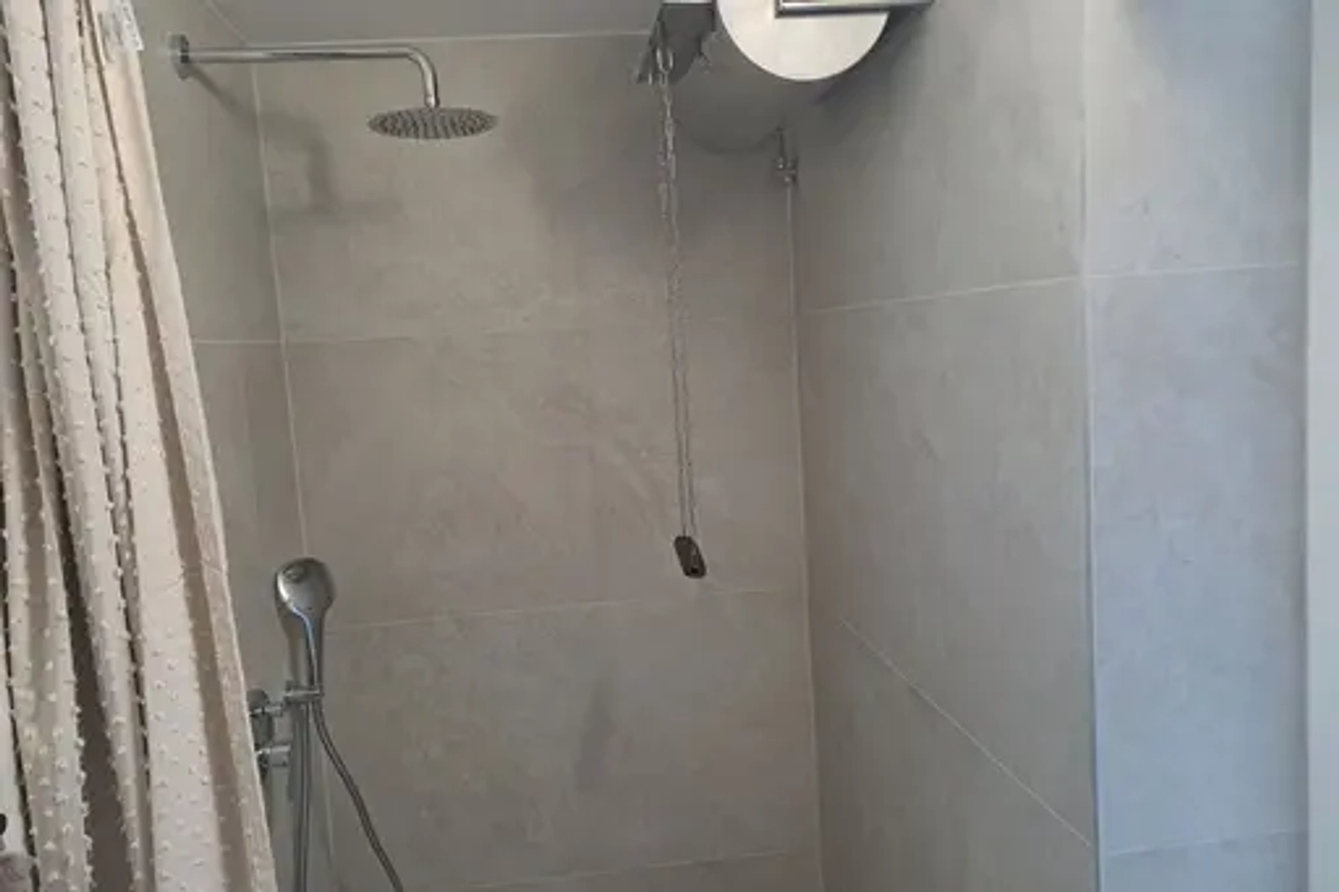 Kúpeľňa 1 (poschodie) - foto 2