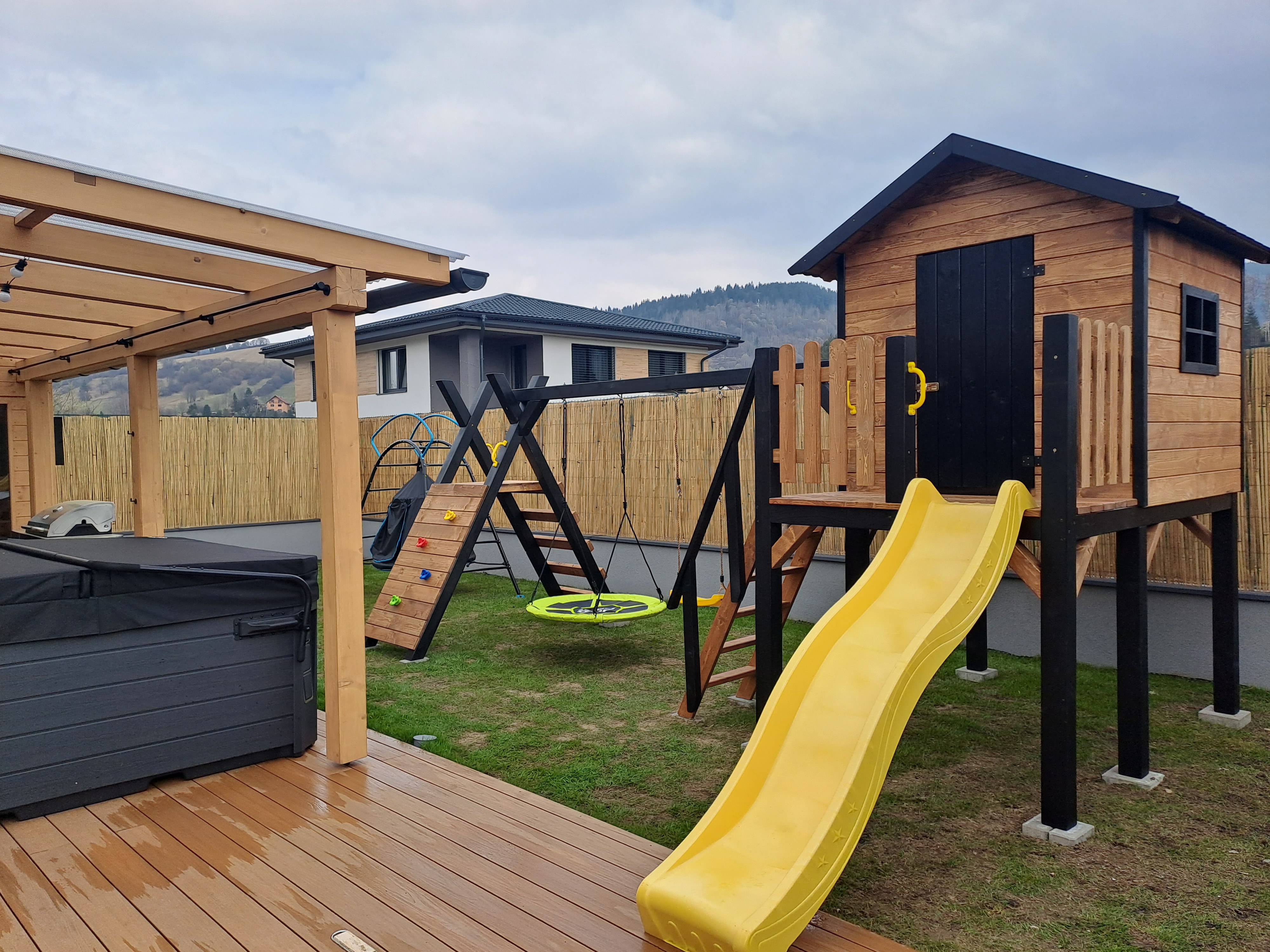 Terasa a záhrada - foto 15