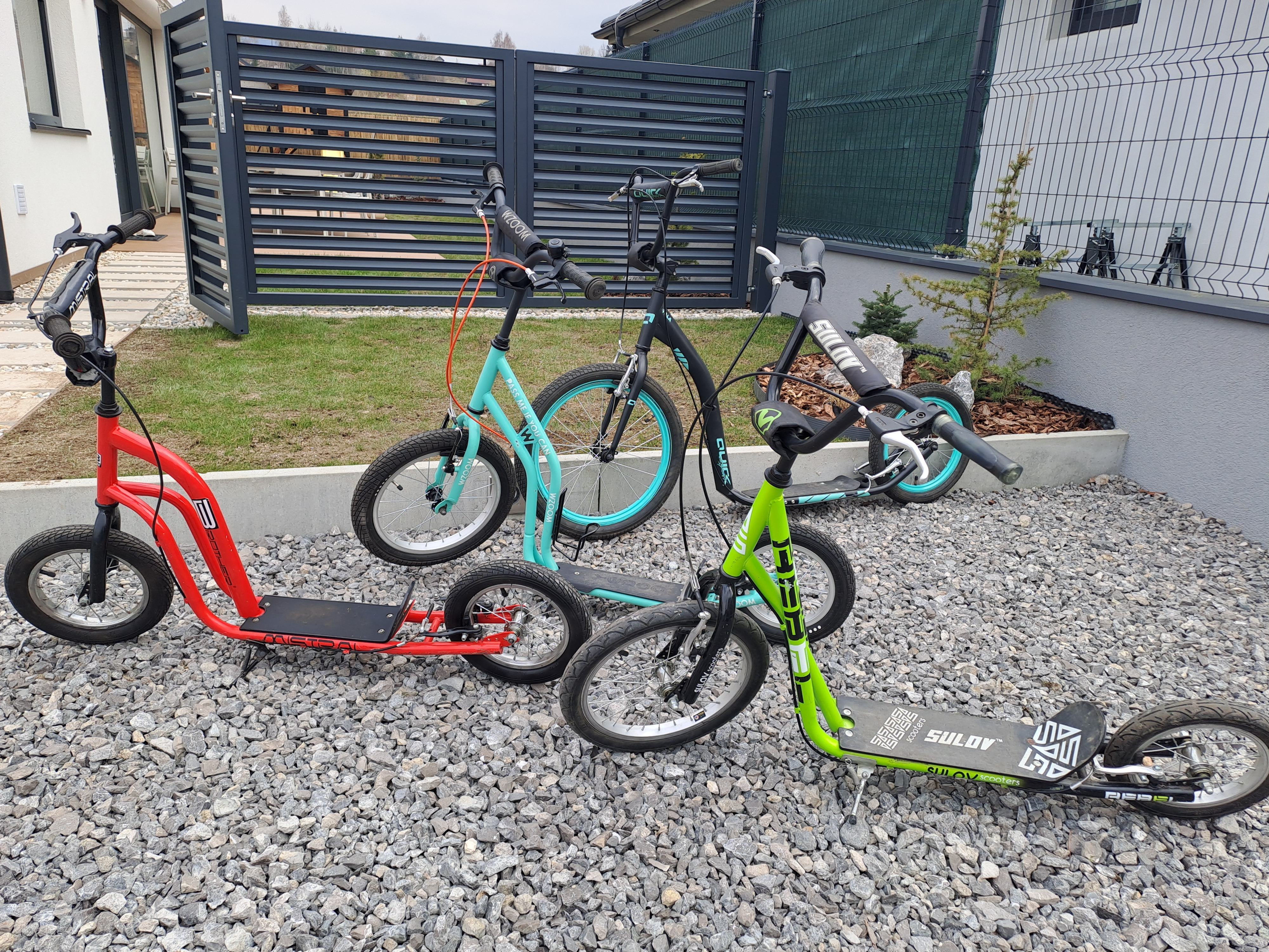 Terasa a záhrada - foto 17