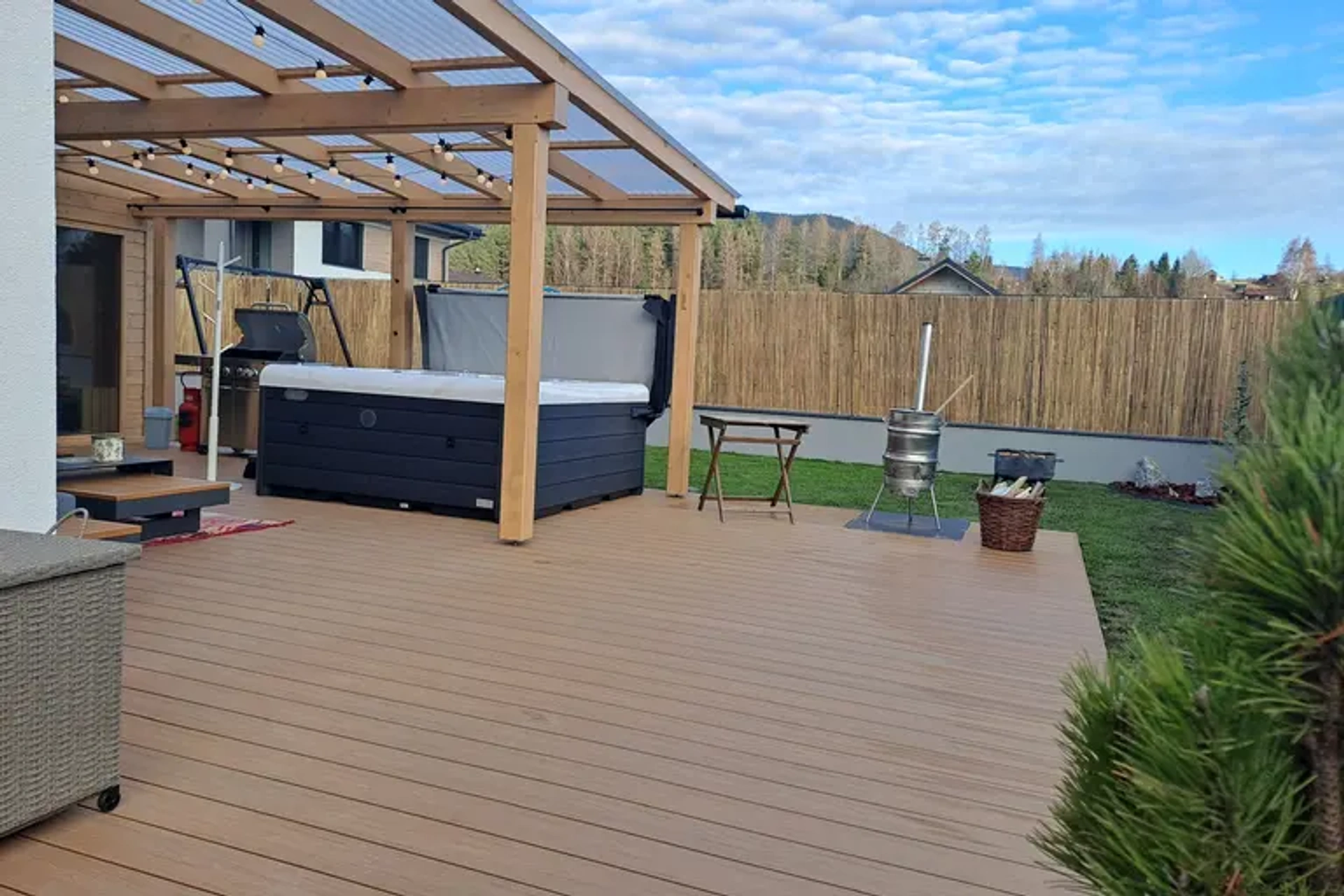 Terasa a záhrada - foto 9